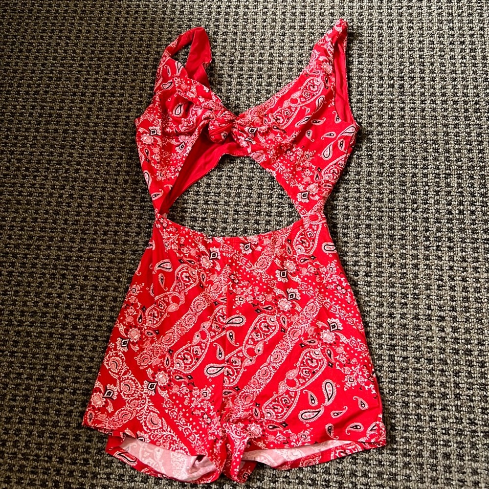 Fashion nova romper size medium never worn